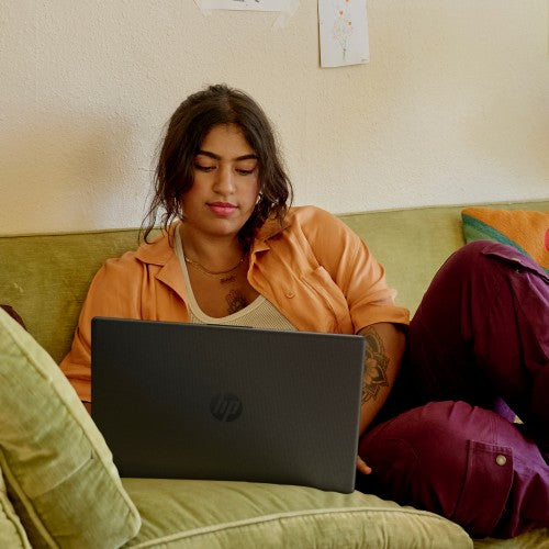 HP 15-fd0060na Intel® Core™ i3 i3-N305 Laptop 39.6 cm (15.6") Full HD 4 GB DDR4-SDRAM Wi-Fi 6 (802.11ax) Windows 11 Home in S mode Black