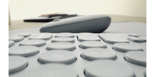 Logitech 920-012233 keyboard Mouse included Universal RF Wireless + Bluetooth QWERTY UK English Graphite