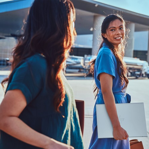 HP ZBook Firefly G11 Intel Core Ultra 7 165H Mobile workstation 40.6 cm (16") WUXGA 32 GB DDR5-SDRAM 1 TB SSD NVIDIA RTX A500 Wi-Fi 6E (802.11ax) Windows 11 Pro AI Workstation, AI PC Silver