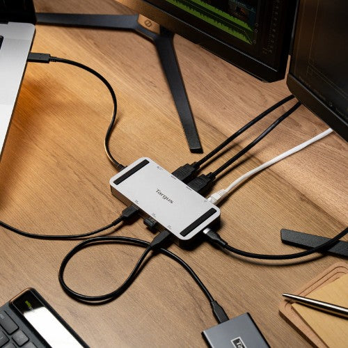 Targus DOCK429GL laptop dock/port replicator Wired USB4 Silver
