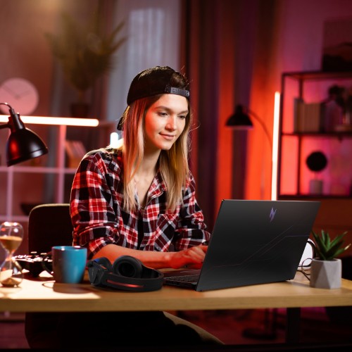 Acer Nitro V 15 V15 ANV15-52 - Intel Core i7-13620H, 16GB, 1TB SSD, NVIDIA GeForce RTX 5060, 15.6" Full HD, Windows 11 Gaming Laptop