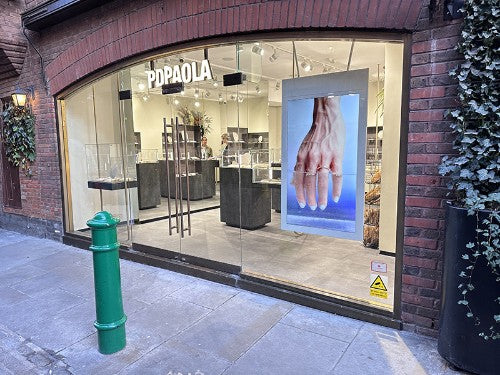 Allsee Technologies HDS43HD8 Signage Display Double sided totem 109.2 cm (43") LCD Wi-Fi 700 cd/m² Full HD White Built-in processor Android 5.1.1 24/7