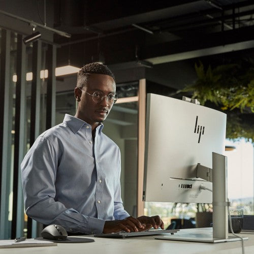 HP EliteOne 870 G9 Intel® Core™ i7 i7-14700 68.6 cm (27") 2560 x 1440 pixels All-in-One PC 32 GB DDR5-SDRAM 512 GB SSD Windows 11 Pro Wi-Fi 6E (802.11ax) Silver