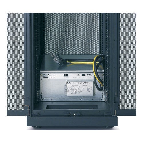 APC Symmetra LX Extended Run Rack-mount w/ 3 SYBT5, 230V