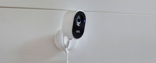 Arlo Essential Indoor VMC2040-100EUS