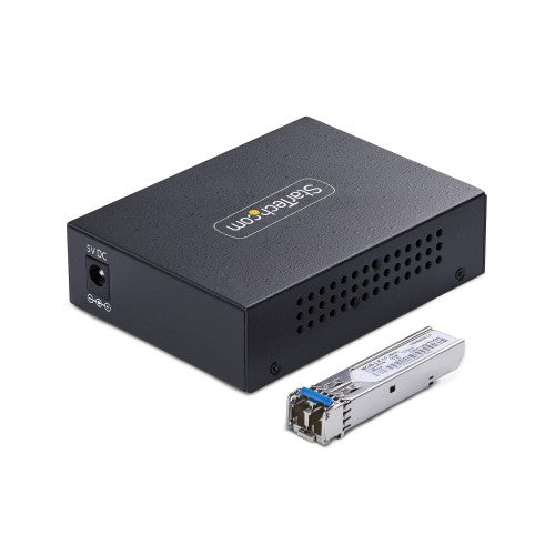 StarTech.com Single-Mode (SM) LC Fiber Media Converter for 10/100/1000 Networks, Standalone Gigabit Ethernet to Fiber Converter, 20km - TAA
