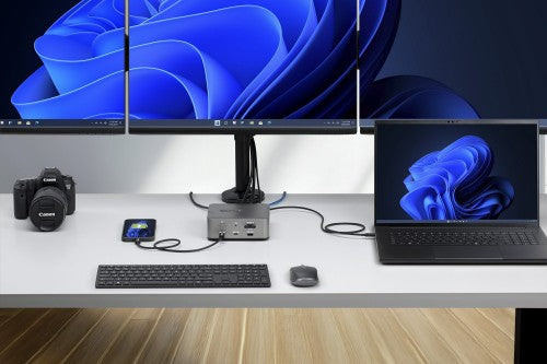 StarTech.com Thunderbolt 5 Docking Station, DP / HDMI, Triple Monitor Dock up to 4K 144Hz or Dual 8K 60Hz, 5x USB Ports, 140W Laptop Charging