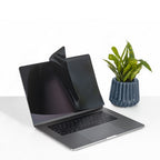 StarTech.com Laptop Privacy Screen for 15 inch MacBook Pro & MacBook Air - Magnetic Removable Security Filter - Blue Light Reducing Screen Protector 16:10 - Matte/Glossy - +/-30 Degree
