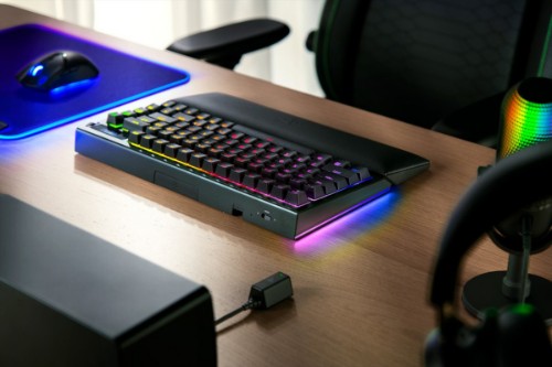 Razer BlackWidow V4 Pro keyboard Gaming USB + RF Wireless + Bluetooth QWERTY US International Black