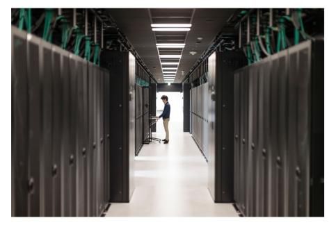 HPE Aruba Networking AP-ANT-345 Cabled RP-SMA Tri-Band 4x4 Medium Gain Directional Panel Antenna