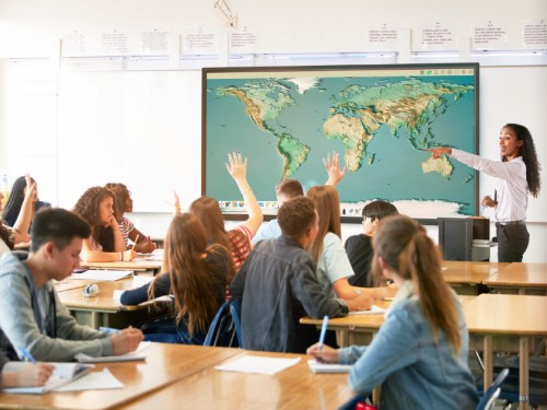 Viewsonic IFP9850-4 Signage Display Interactive flat panel 2.49 m (98") LCD Wi-Fi 350 cd/m² 4K Ultra HD Black Touchscreen Built-in processor Android 9