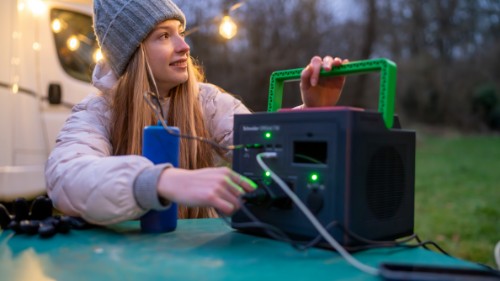APC PPS730-GR portable power station Lithium-Ion (Li-Ion) 995 W 6.4 kg