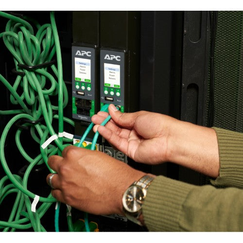 APC NetShelter Rack PDU Advanced, Switched, 7.4kW, 1Phase, 230V, 32A, 332P6, 40 Outlet